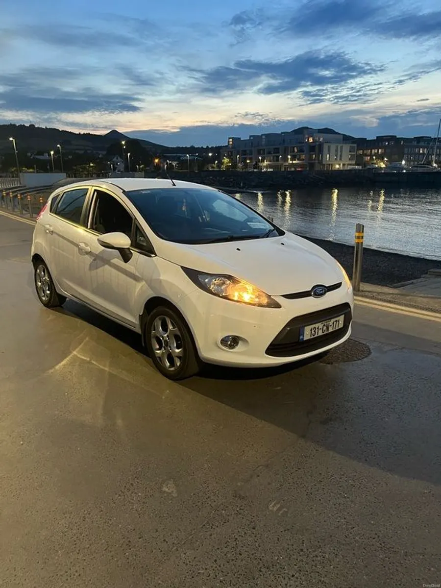 2013 Ford Fiesta - Image 1