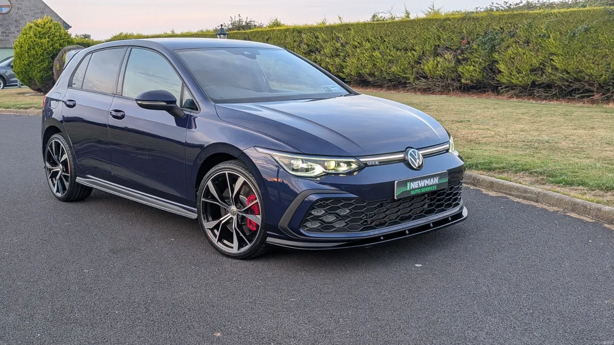 Volkswagen Golf 2022 GTE Low milage - Image 3