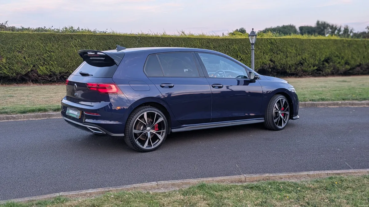 Volkswagen Golf 2022 GTE Low milage - Image 6