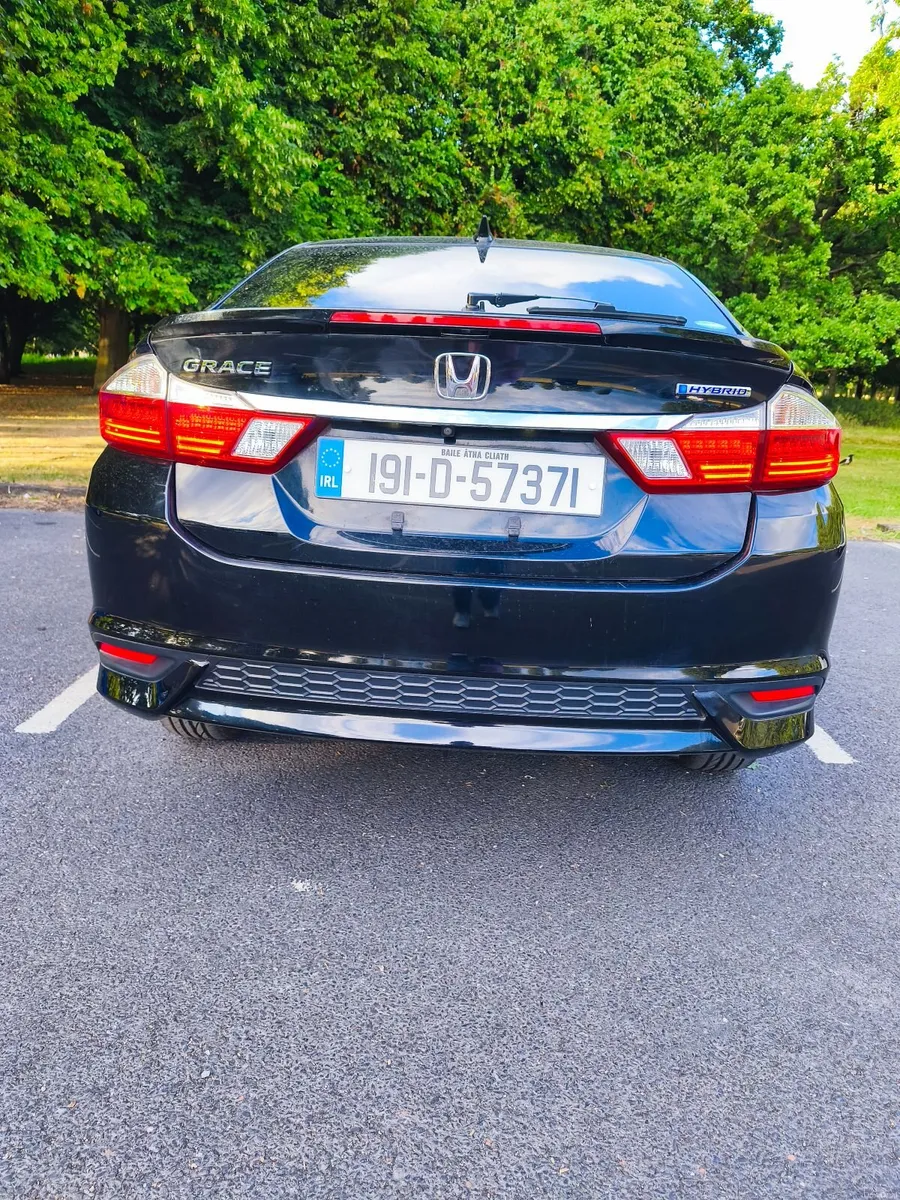 Honda Grace 2019 Ex Sensing GM5 - Image 4