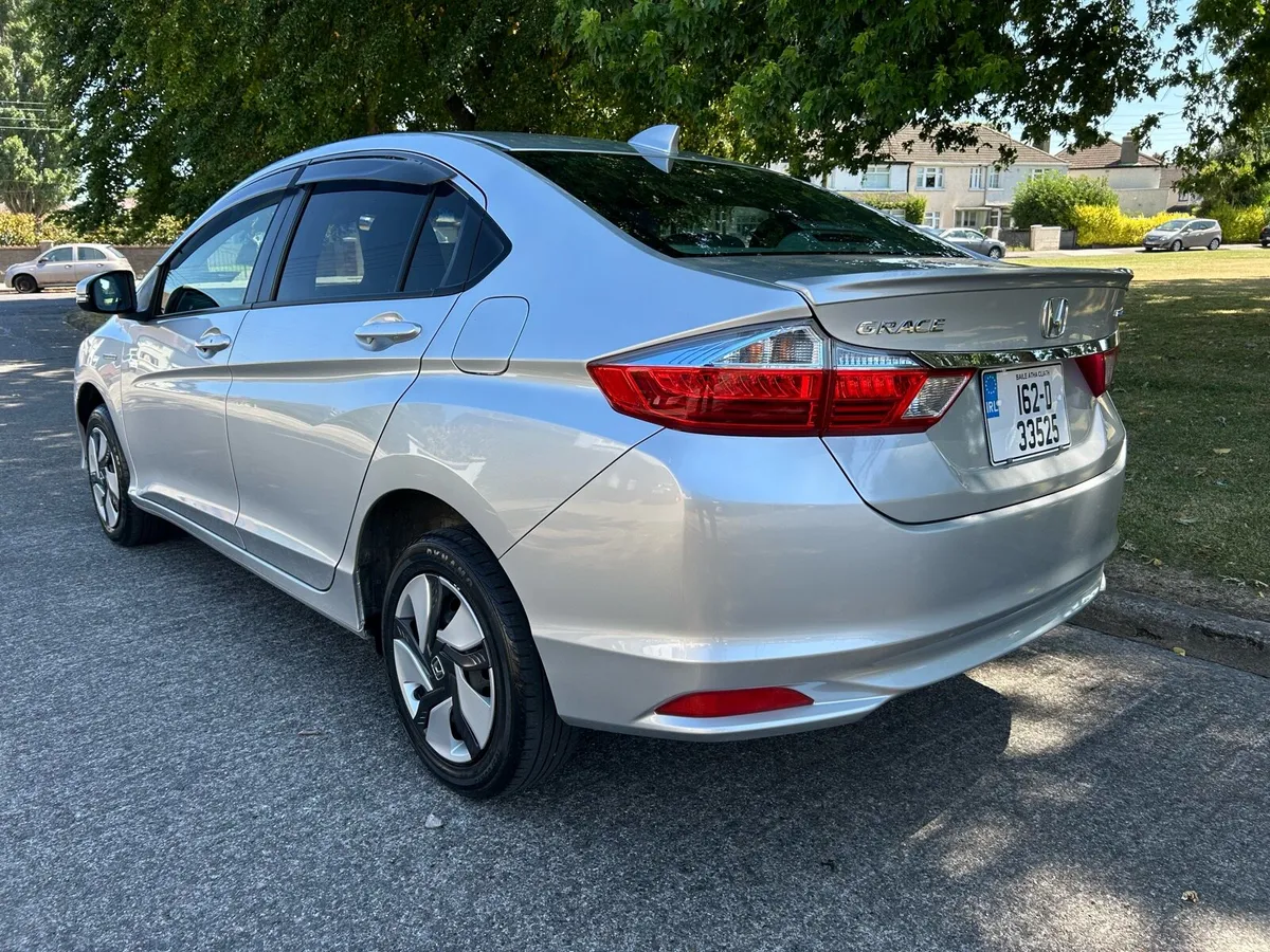 2016 Honda Grace 1.5 Hybrid Automatic // NCT & TAX - Image 6