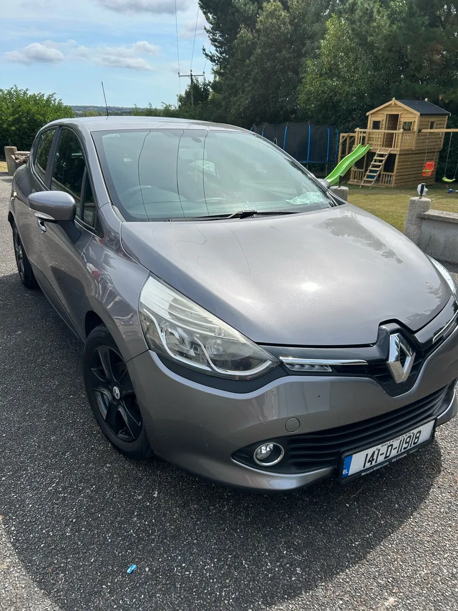 141 Renault Clio *Low Kilometres* - Image 1