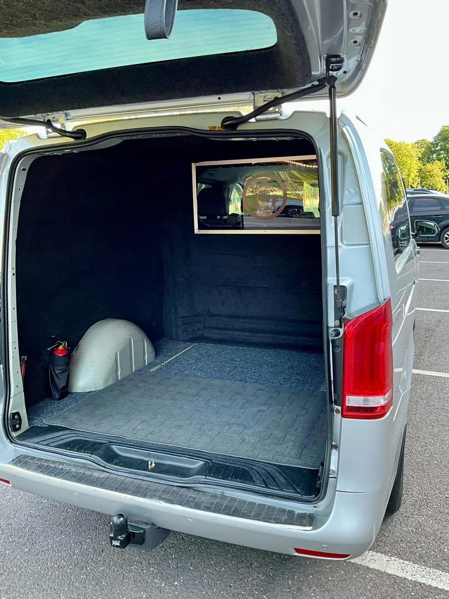 Mercedes-Benz 116CDI Crew Cab - Image 6