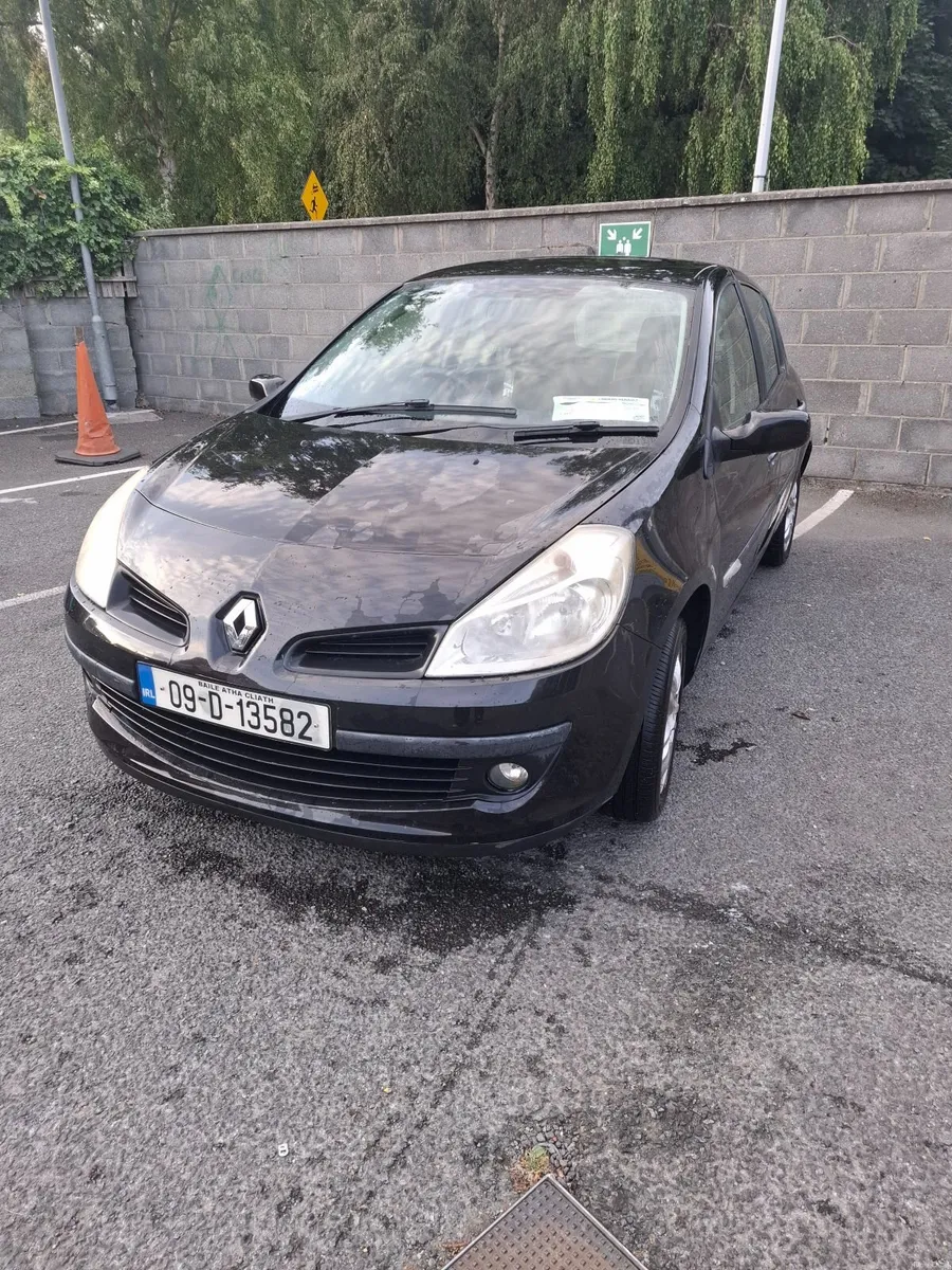 Renault Clio 2009 - Image 1