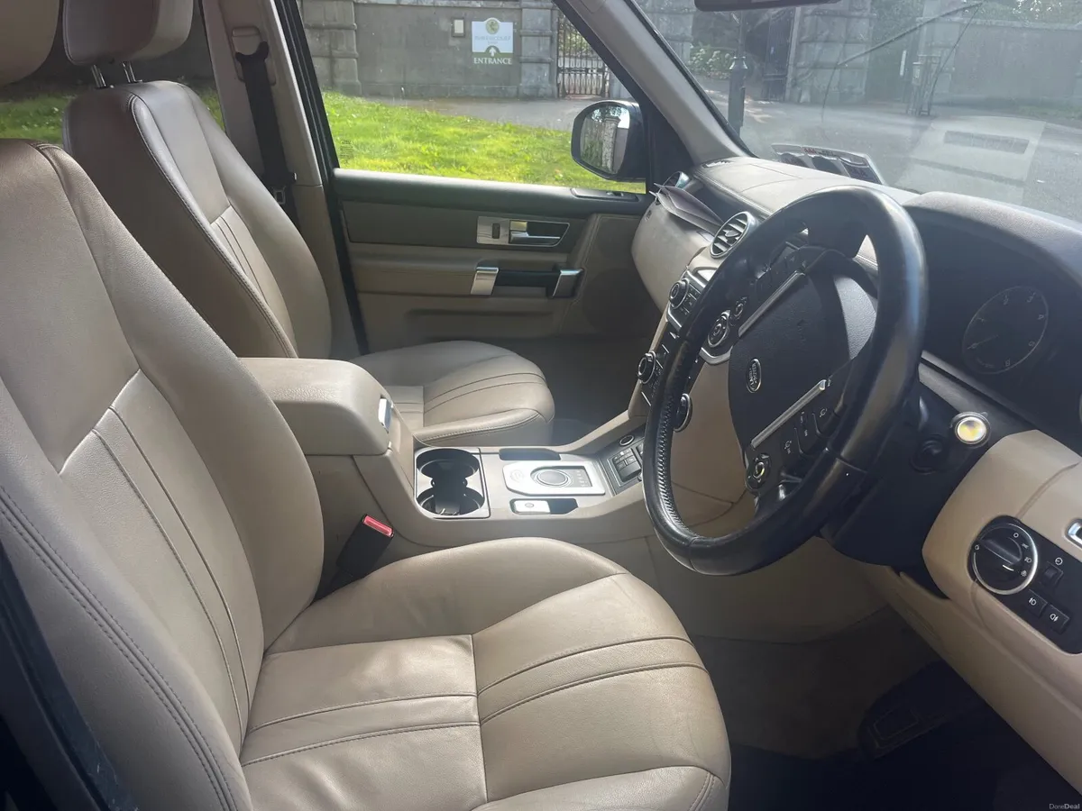 Land Rover Discovery 2014 - Image 2