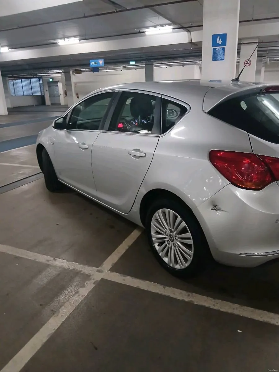 Opel astra new NCT 08/27 - Image 2