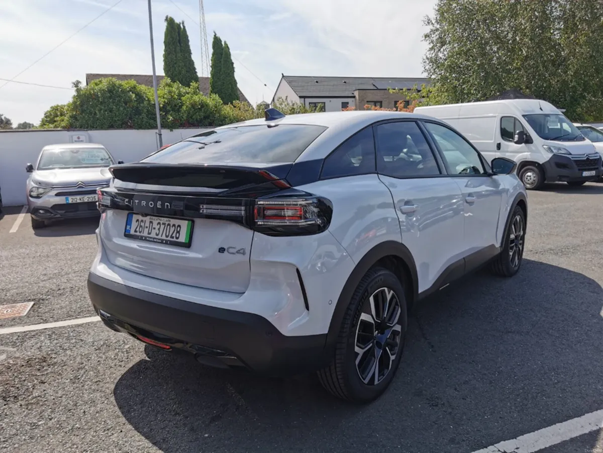 Citroen C4 MAX 54KWH 156HP 4DR AUTO - Image 4