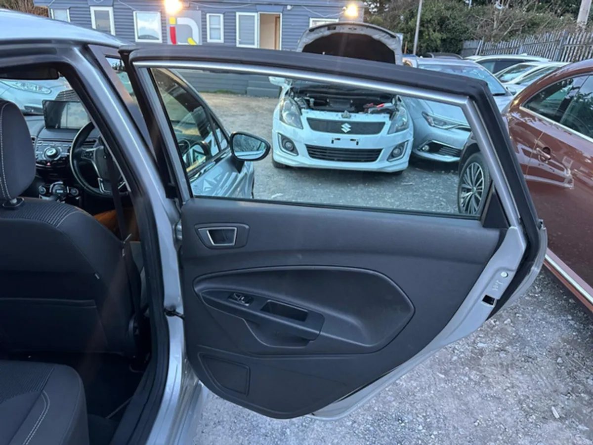 Ford Fiesta 1.0L Automatic Petrol - Low mileage (1 - Image 6