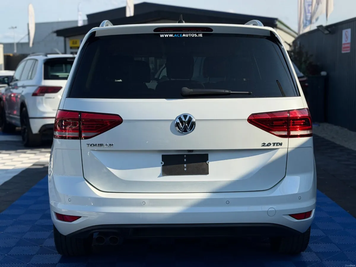 Volkswagen Touran HIGHLINE PREMIUM - 2.0L DIESEL - - Image 6