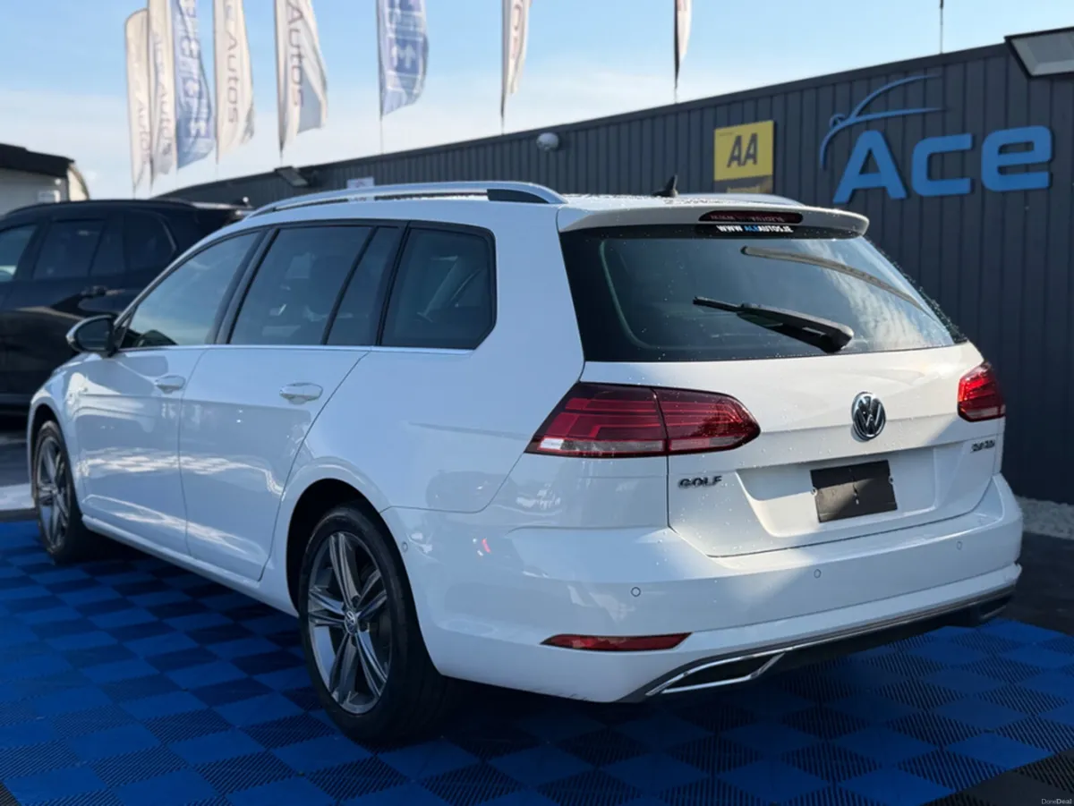 Volkswagen Golf HIGHLINE PREMIUM - 2.0L DIESEL - A - Image 5