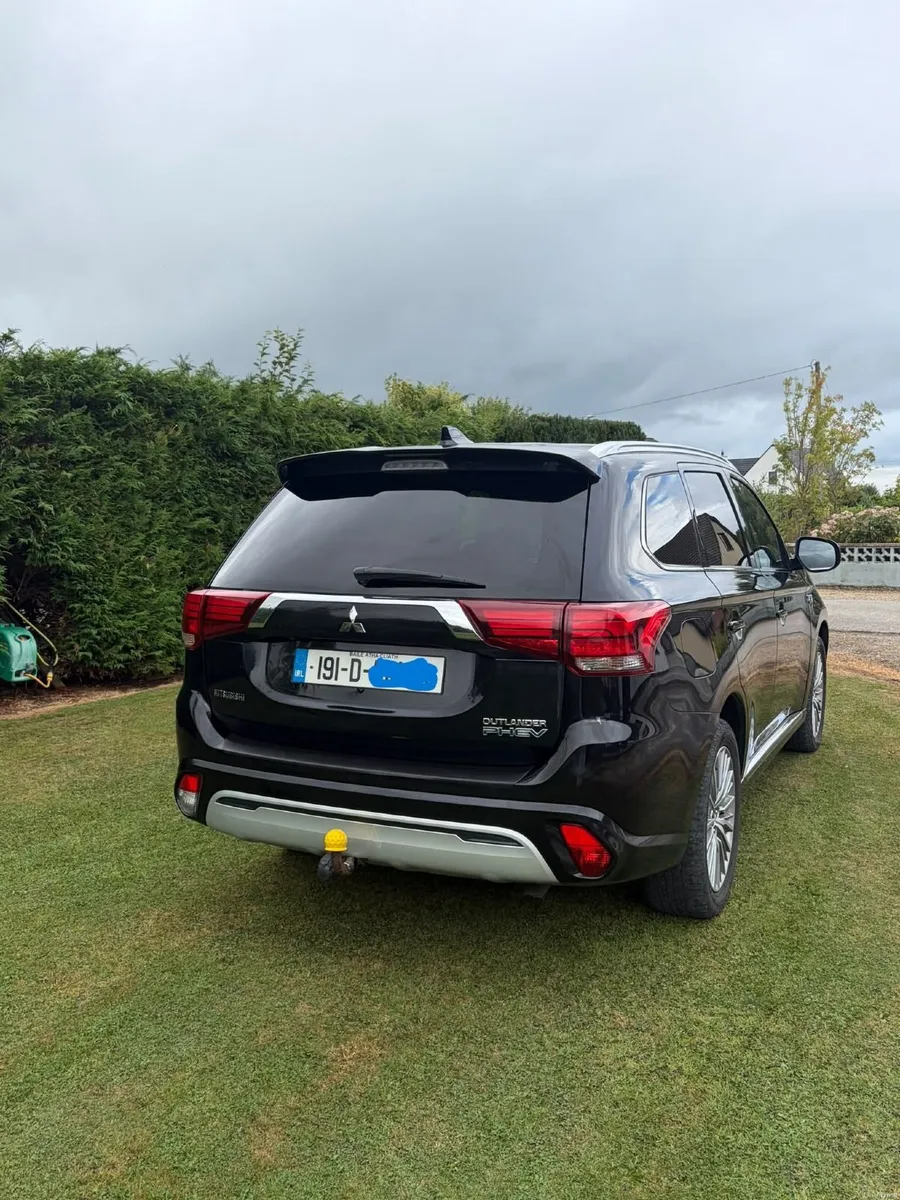 Mitsubishi Outlander 2019 - Image 2