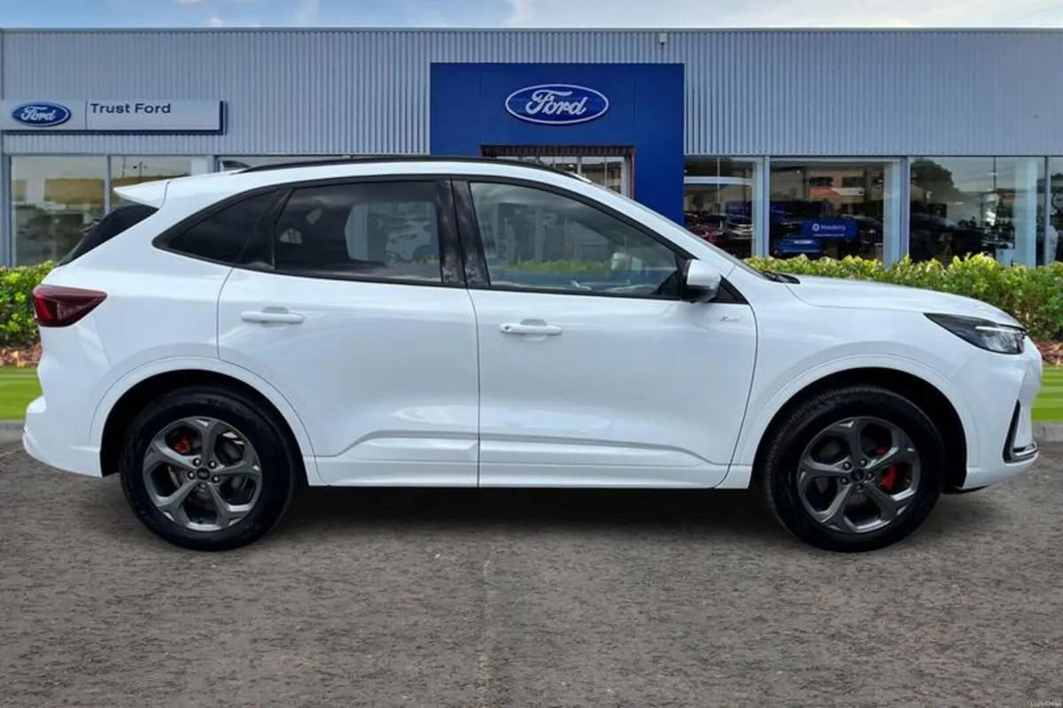 Ford Kuga 2.5 PHEV ST-Line 5dr CVT - Image 3