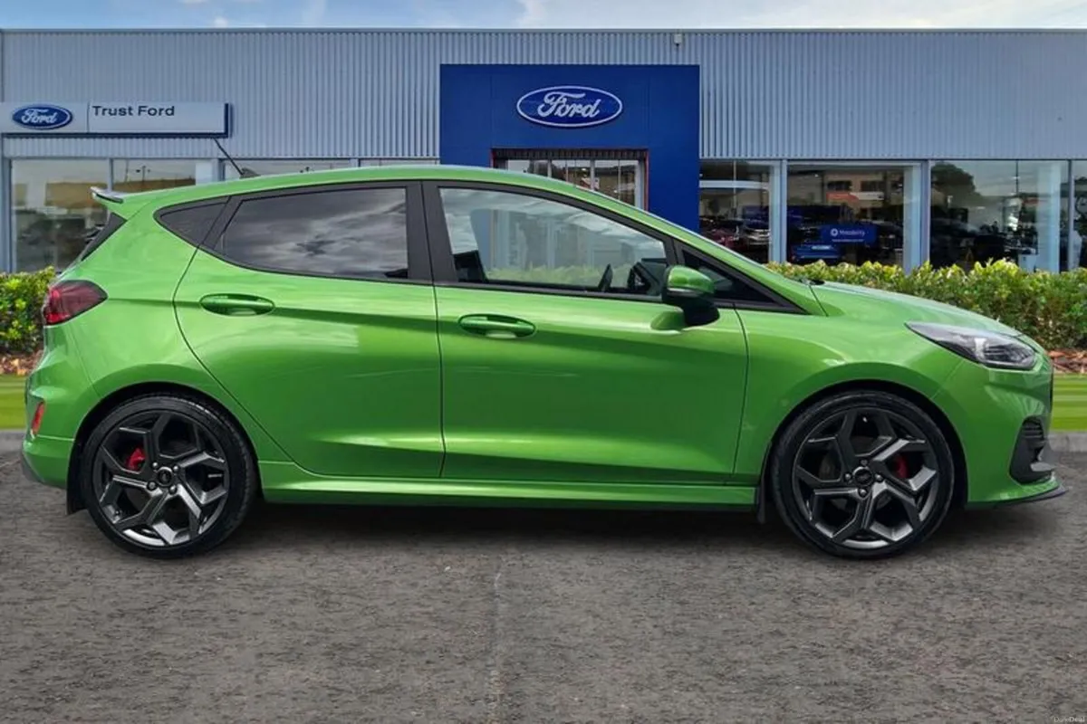 Ford Fiesta 1.5T EcoBoost ST-3 Hatchback 5dr Petro - Image 3