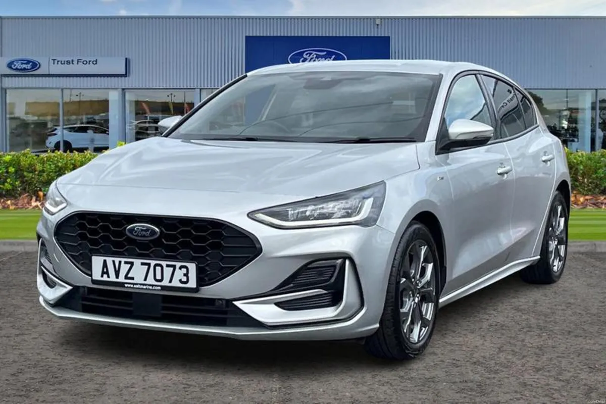 Ford Focus 1.0T EcoBoost ST-Line Hatchback 5dr - K - Image 5