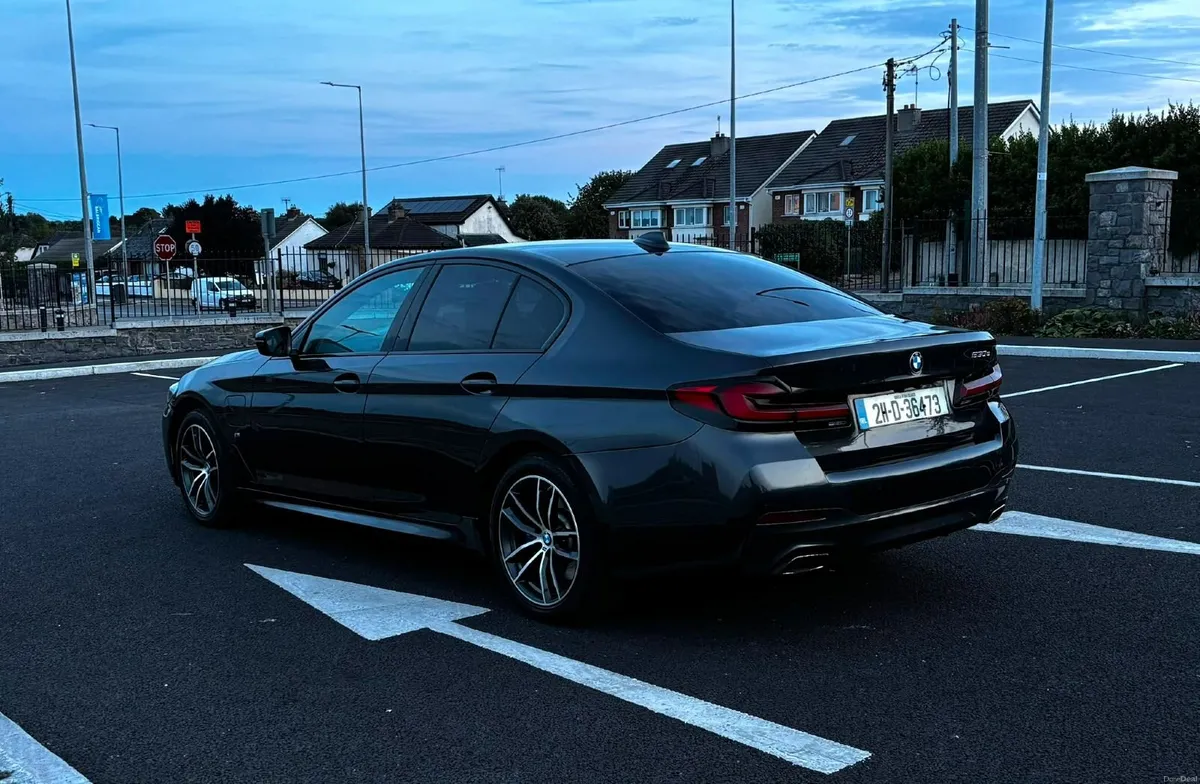 BMW 5-Series 2021 530e M-Sport - Image 5