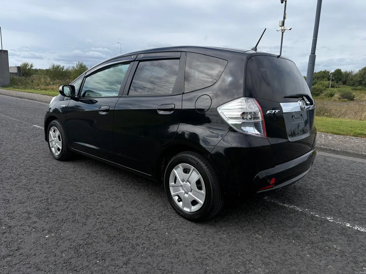 2012 Honda Fit Hybrid, Automatic, 1.3 Petrol - Image 3