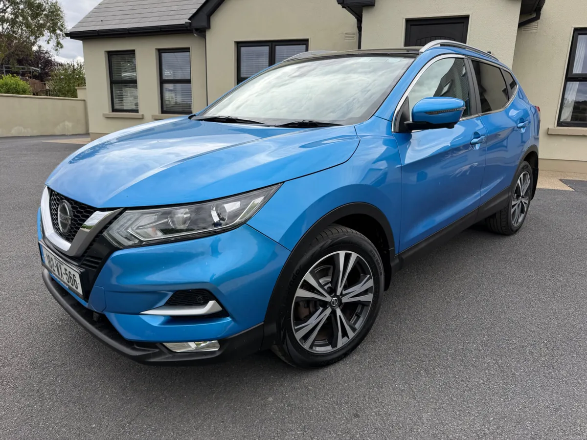 2018 (182) Nissan Qashqai SV Premium 1.2 Petrol - Image 2