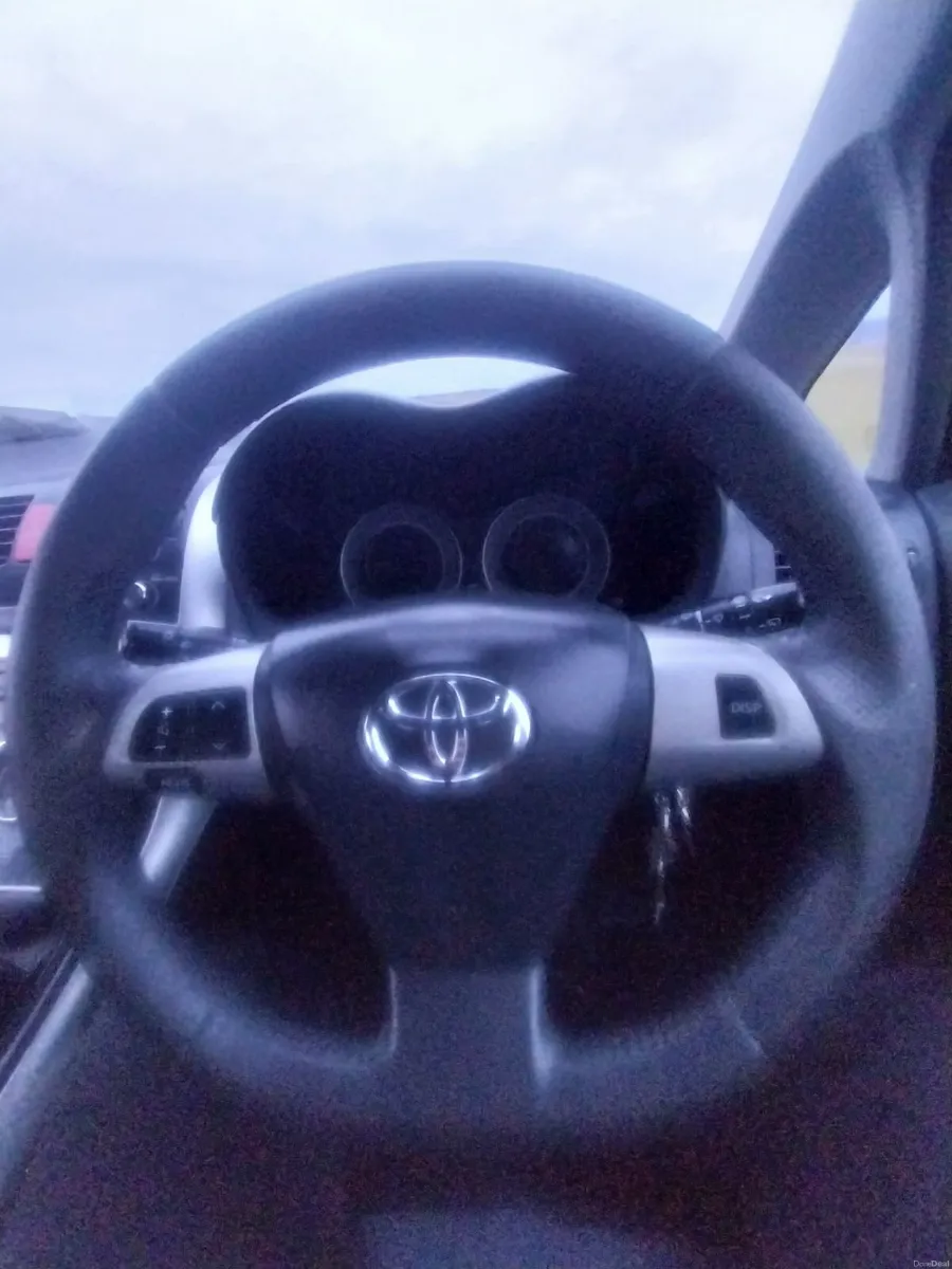 Toyota Auris 2010 - Image 3