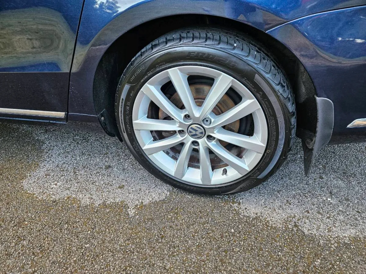 VW Passat estate - Image 5