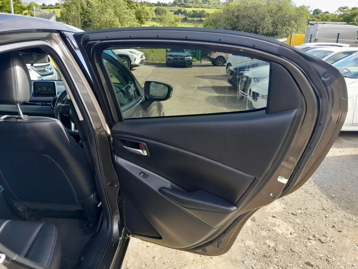 Mazda Demio 1.5 AUTOMATIC - REVERSE CAMERA - BLACK - Image 6