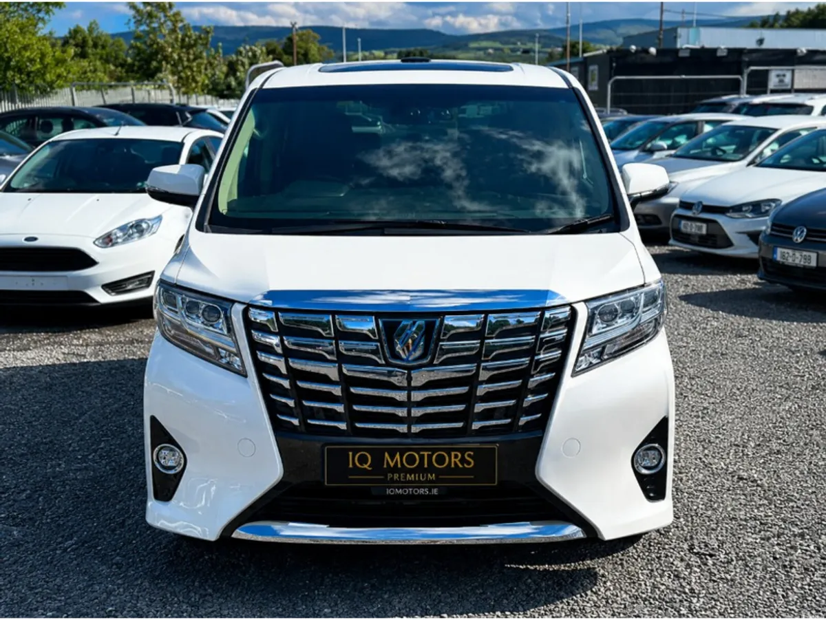 Toyota Alphard Executive Lounge 2.5 Petrol Hybrid - Image 2
