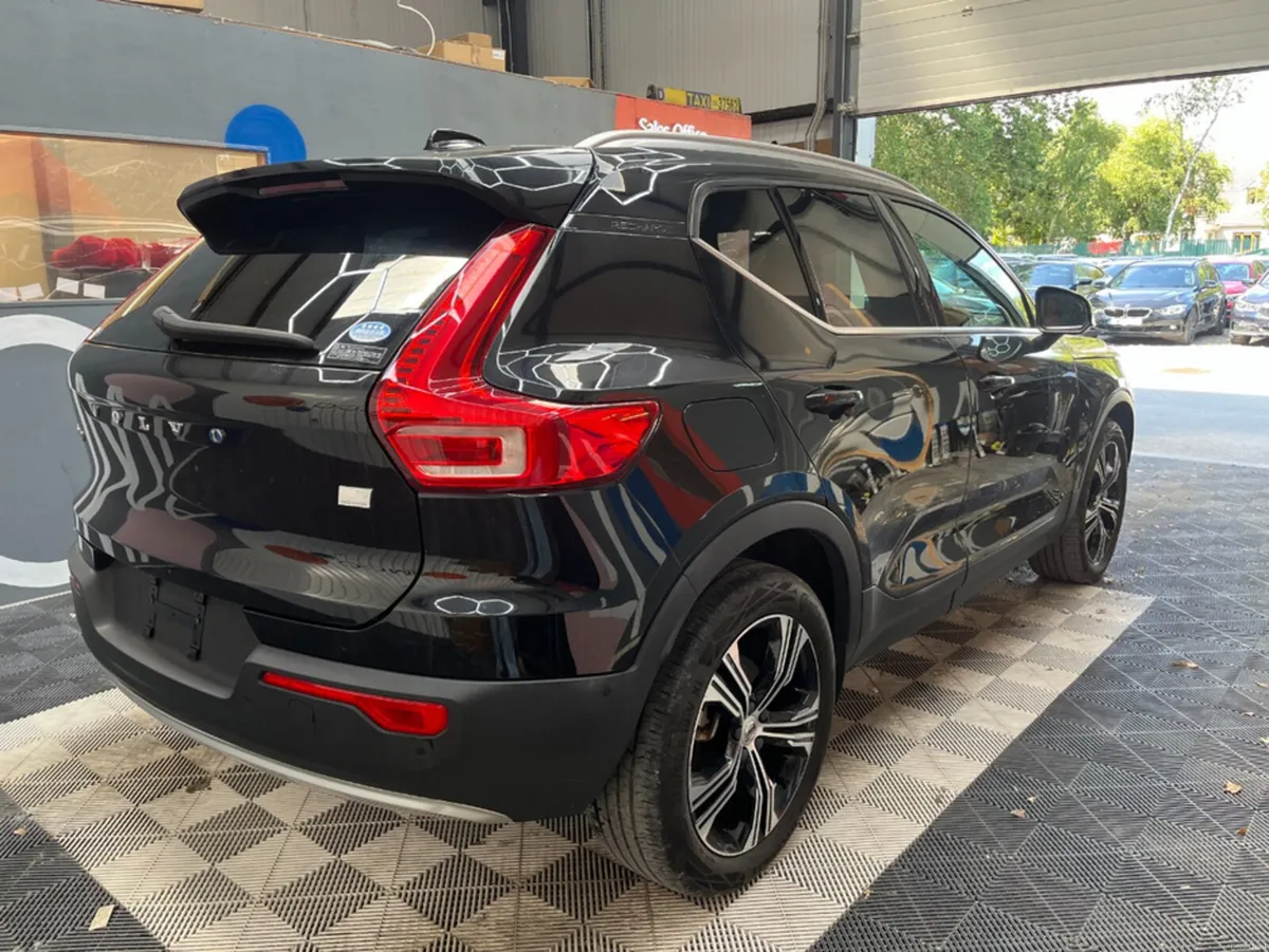 Volvo XC40 2021 VOLVO XC40 RECHARGE PHEV T5 INSCRI - Image 3