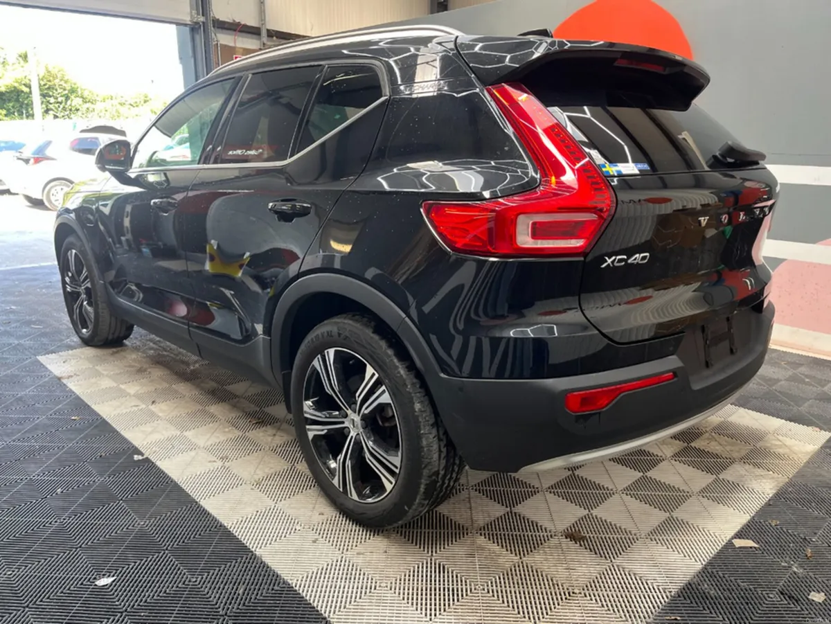 Volvo XC40 2021 VOLVO XC40 RECHARGE PHEV T5 INSCRI - Image 6