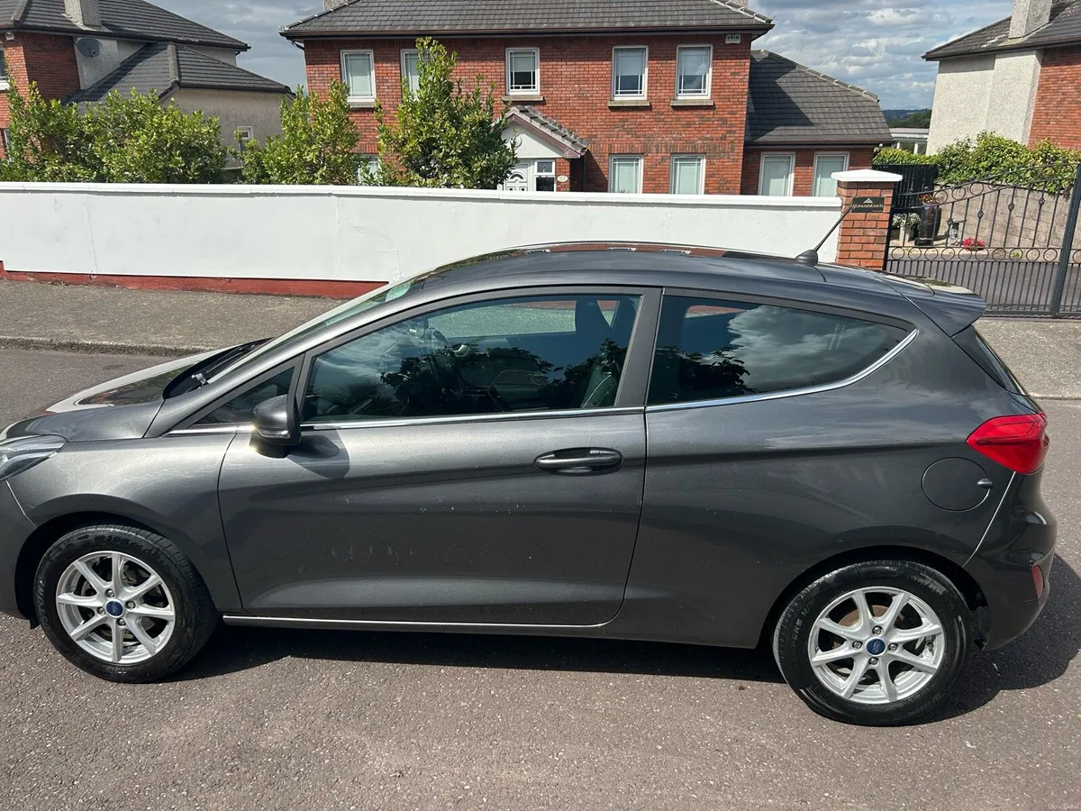 Ford Fiesta - Image 5
