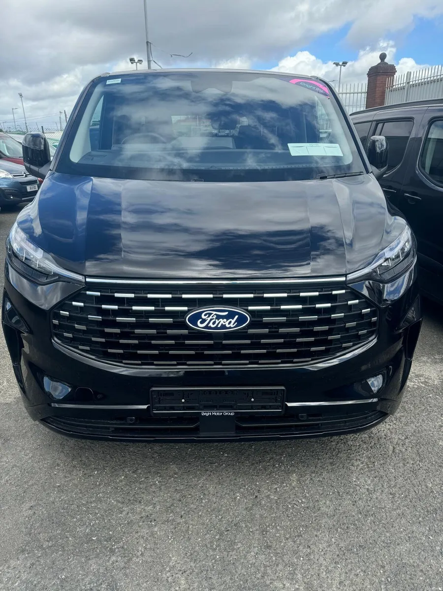 Wheelchair Accessible Taxi Ford Custom PHEV 9Seats - Image 1