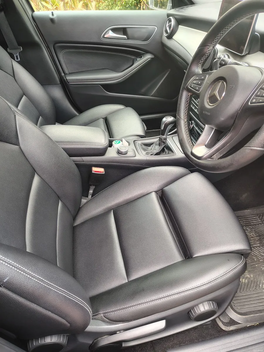 Mercedes-Benz GLA 2016 - Image 4
