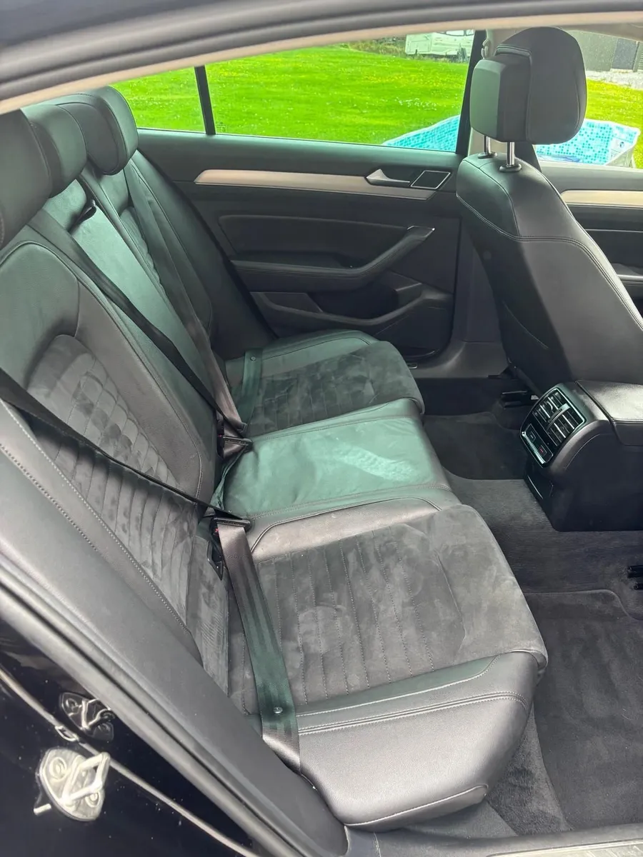 Volkswagen Passat 2019 - Image 4