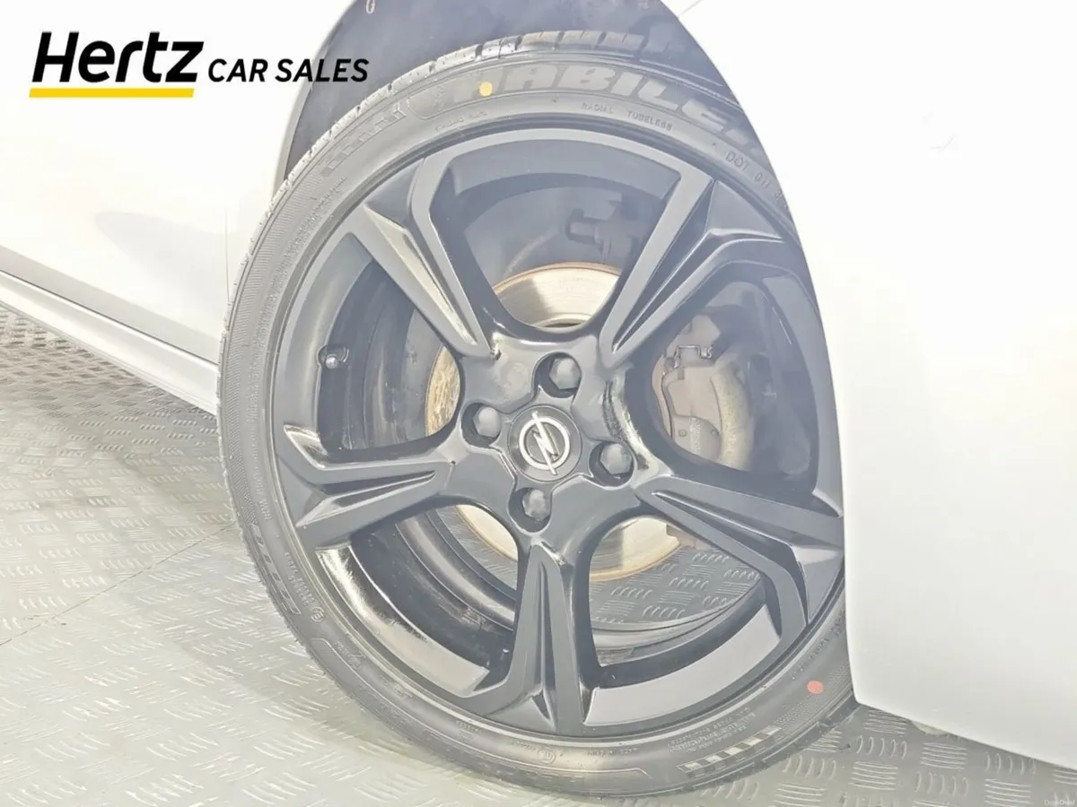 Opel Corsa Elite 1.2i  Petrol Manual - Image 6