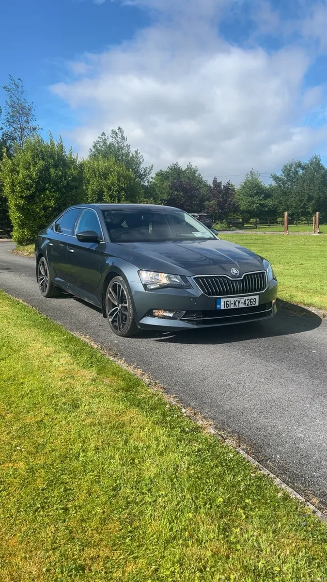 Skoda Superb - Image 1