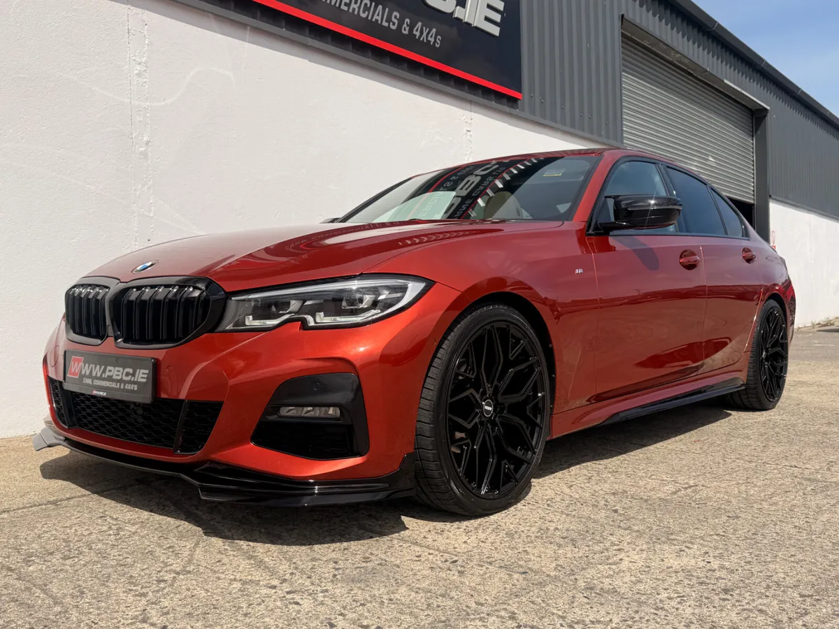 BMW 3-Series 320D M-Sport Individual Sun-Roof 2022 - Image 6