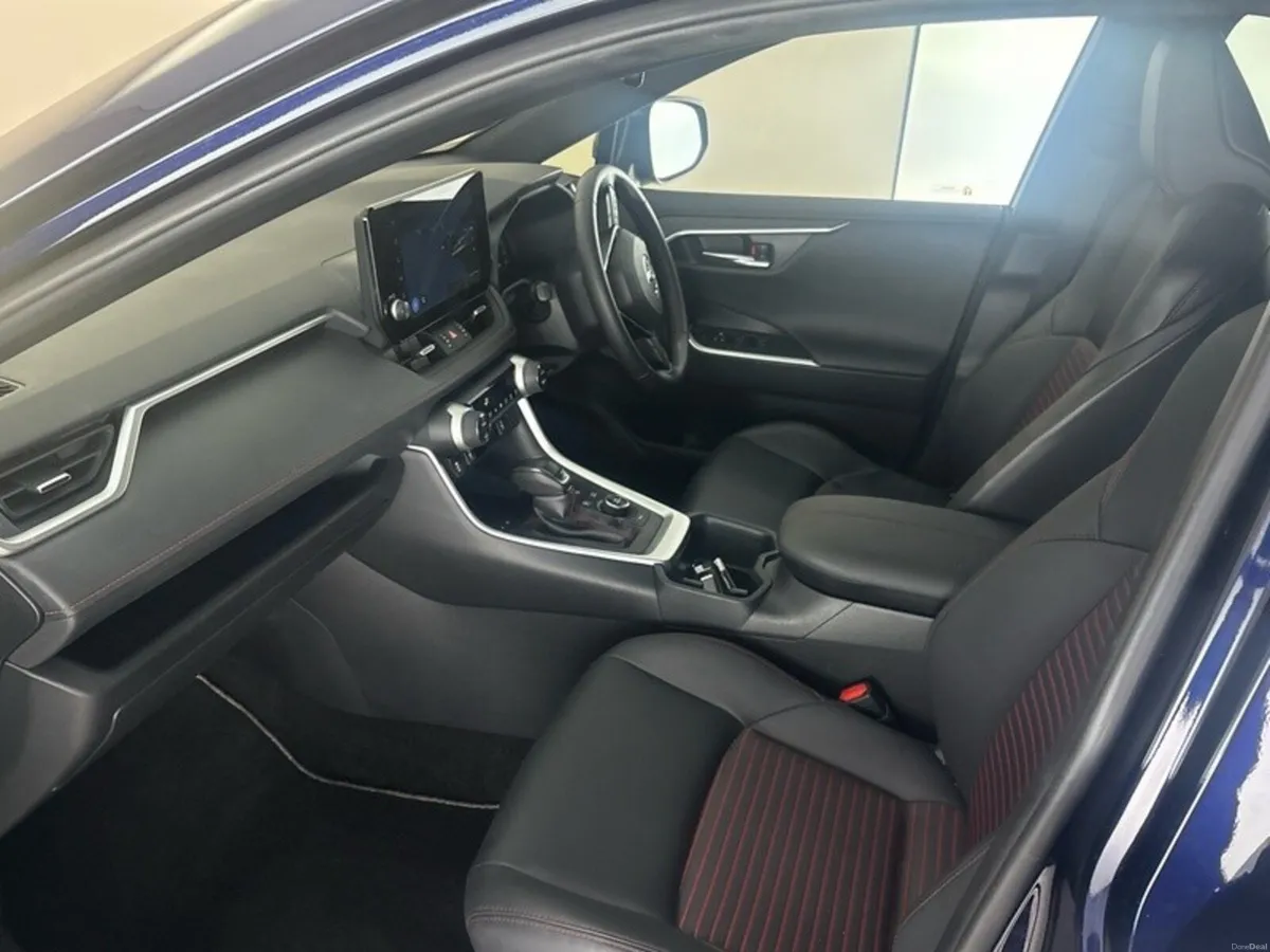 Toyota RAV4 SOL PHEV - Image 6