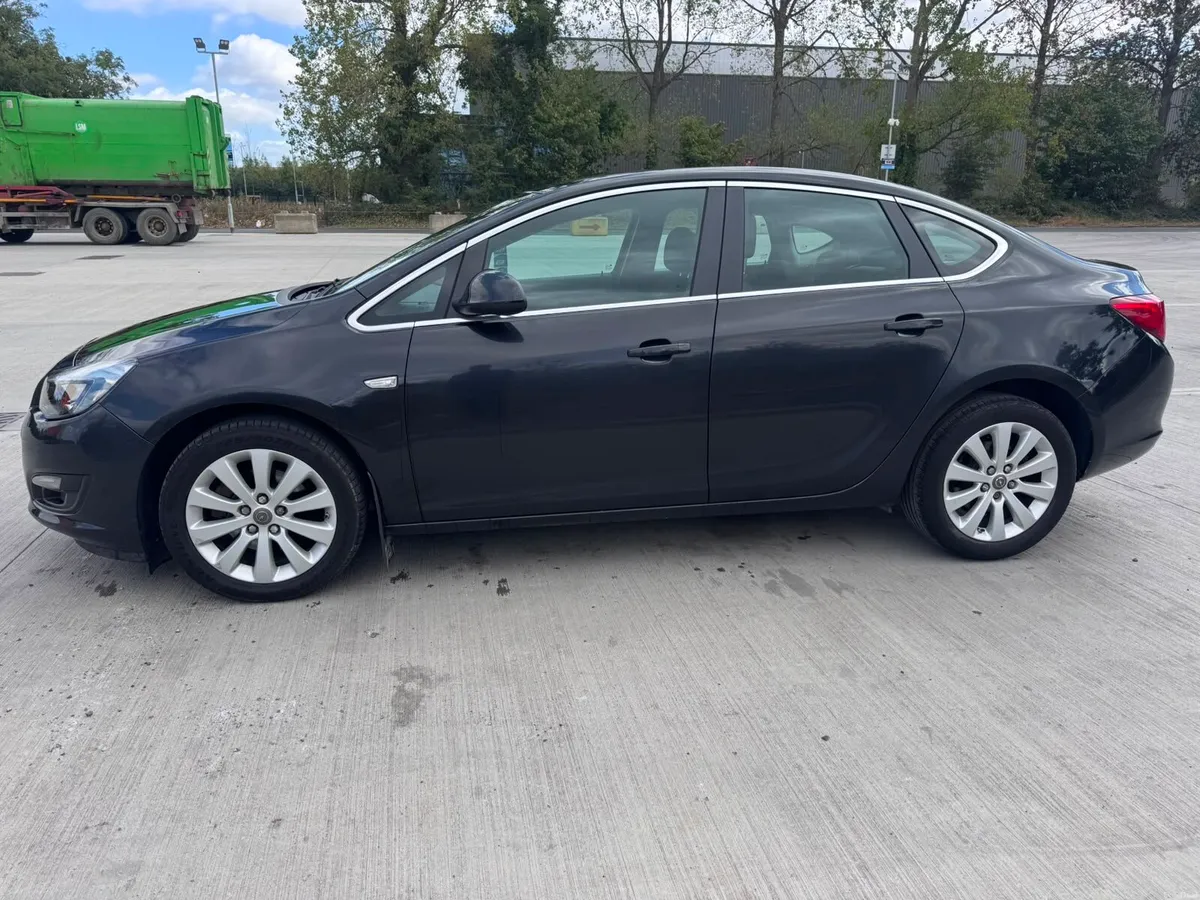 Opel Astra - Image 2