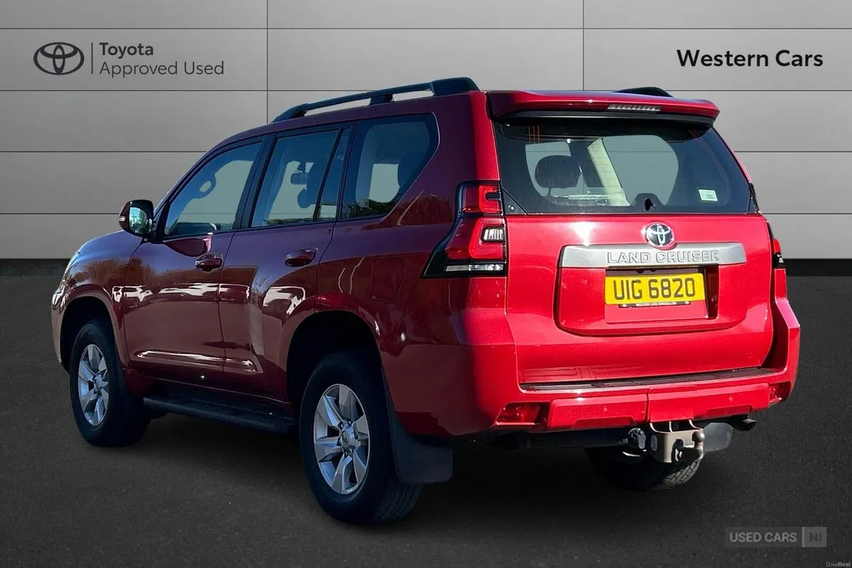 Toyota Land Cruiser 2.8D Active Auto 4WD Euro 6 5d - Image 6
