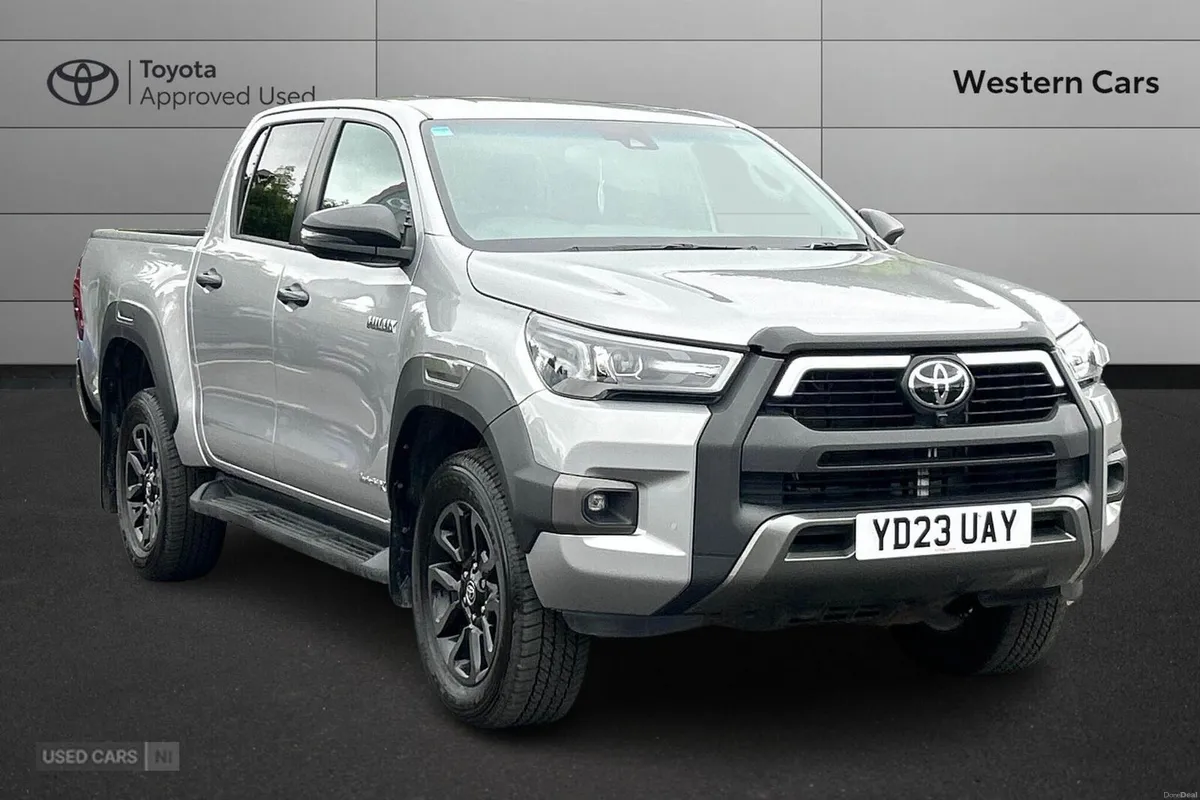 Toyota Hilux 2.8 D-4D Invincible X Auto 4WD Euro 6 - Image 1