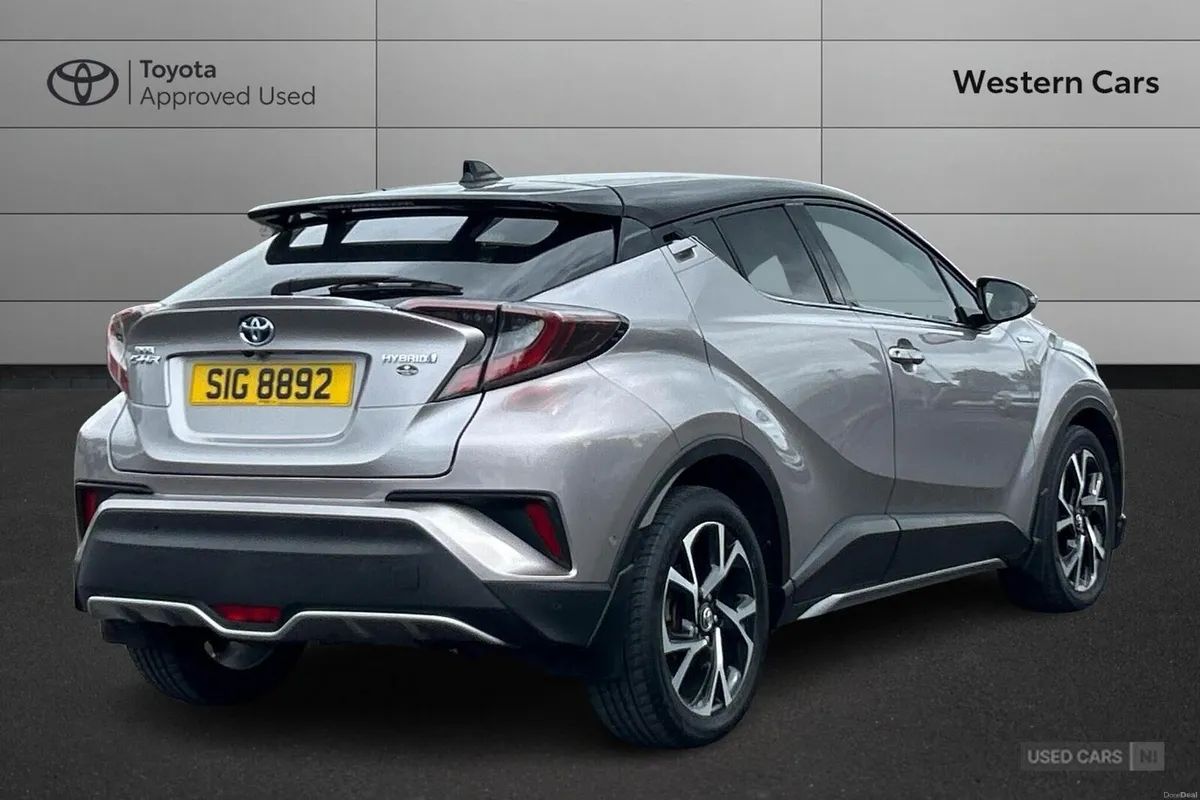 Toyota C-HR 1.8 VVT-h Dynamic CVT Euro 6 (s/s) 5dr - Image 2