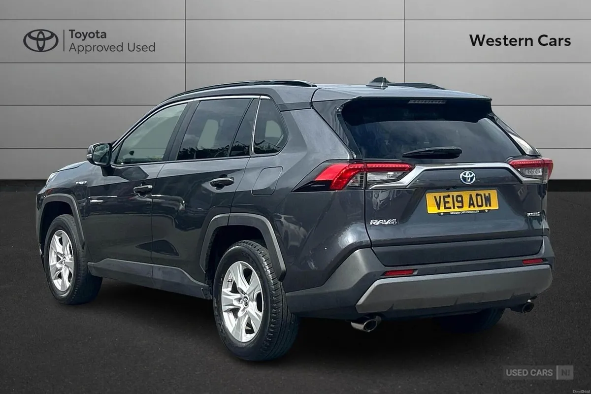 Toyota RAV4 2.5 VVT-h Icon CVT Euro 6 (s/s) 5dr - Image 6