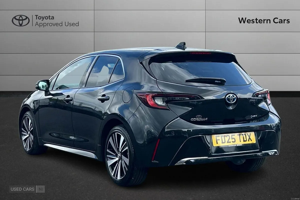Toyota Corolla 1.8 VVT-h Design CVT Euro 6 (s/s) 5 - Image 6