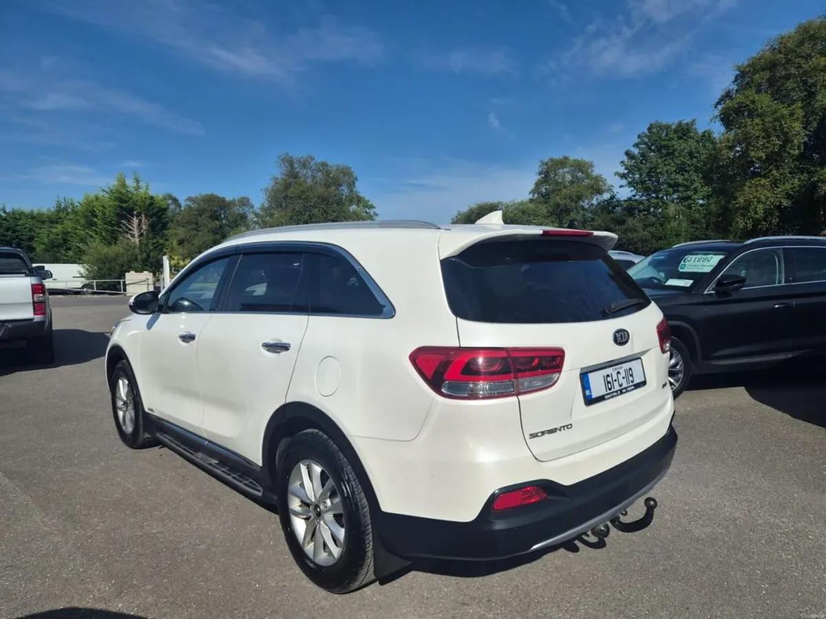Kia Sorento Platinum 5DR - Image 5