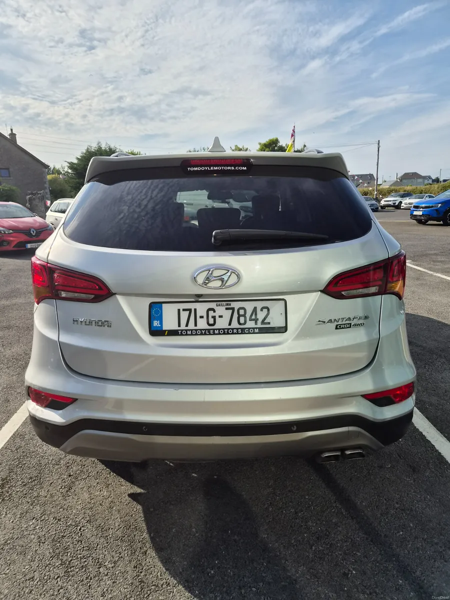 Hyundai Santa Fe 2017 2.2L Diesel Manual - Image 4
