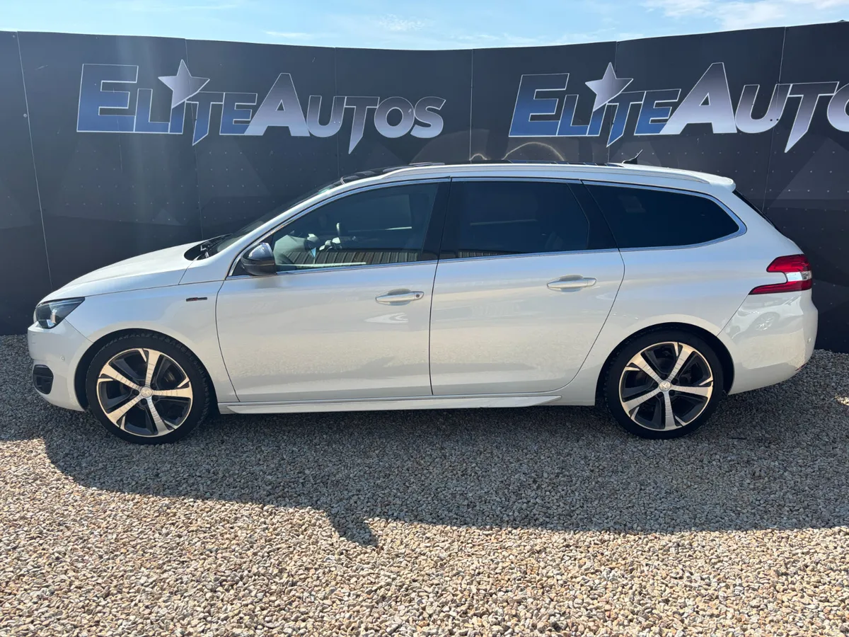 Peugeot 308 SW Estate 1.2 Automatic 2015 - Image 2