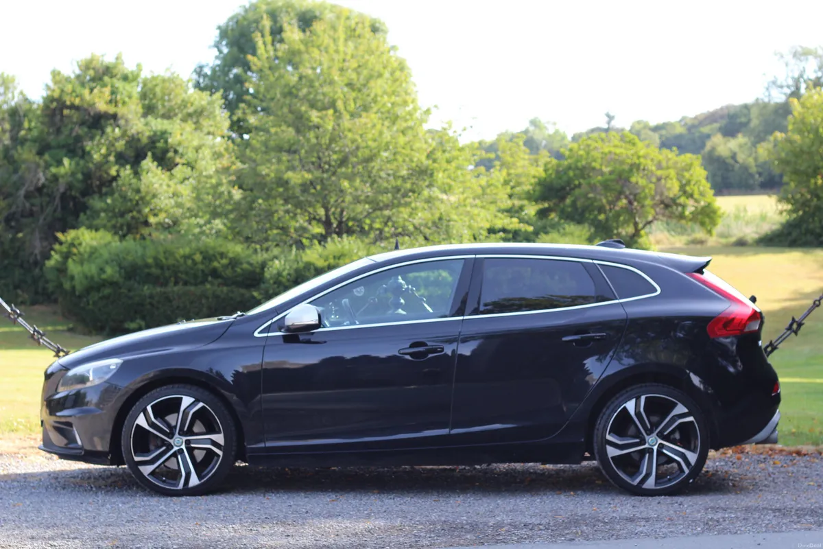 Volvo V40 2015 - Image 4