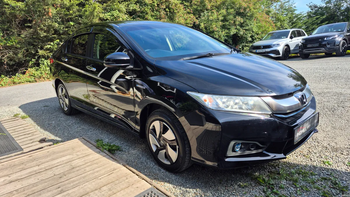 Honda Grace Hybrid Automatic 2015 - Image 2