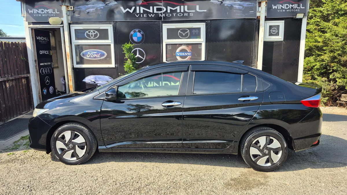 Honda Grace Hybrid Automatic 2015 - Image 6