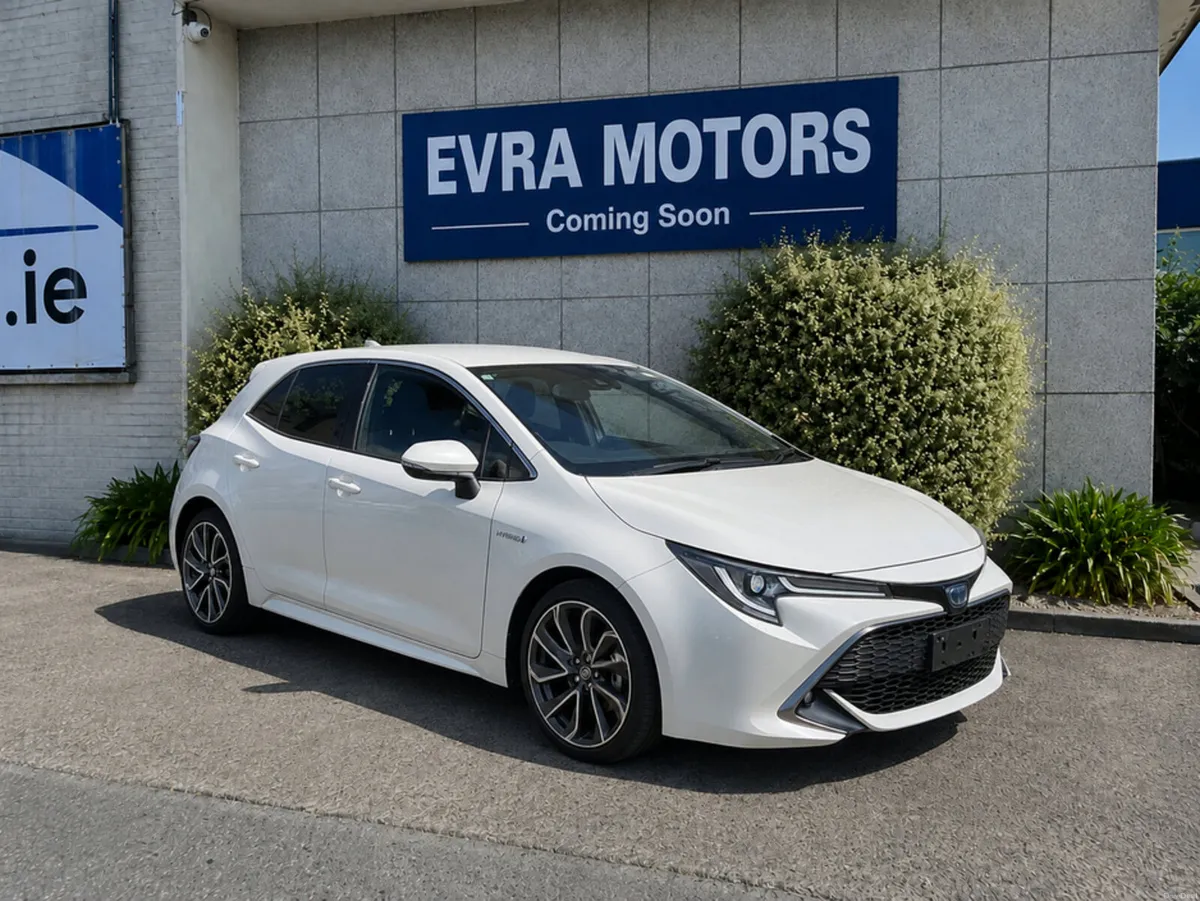 Toyota Corolla SPORT AUTOMATIC HYBRID 1.8 PETROL / - Image 1