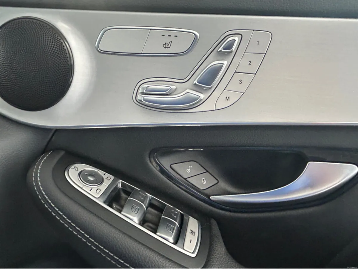 Mercedes-Benz GLC 300 AMG LINE DE 4MATIC - Image 3