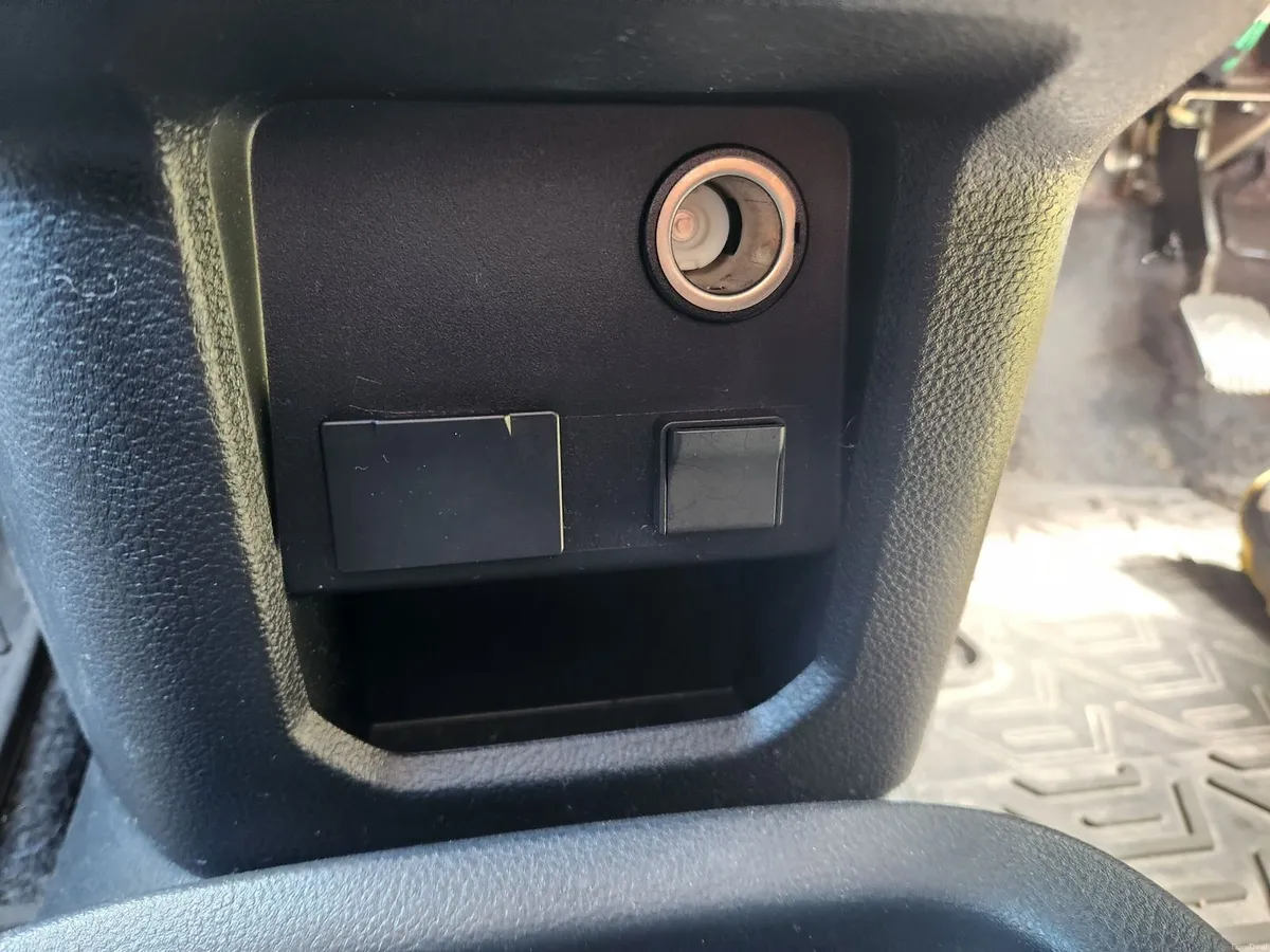 Nissan e-NV200 – Electric 7-Seater - Image 6